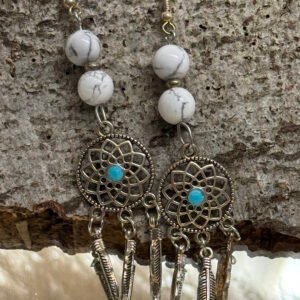 Boucles d’oreilles en howlite naturelle faites main
