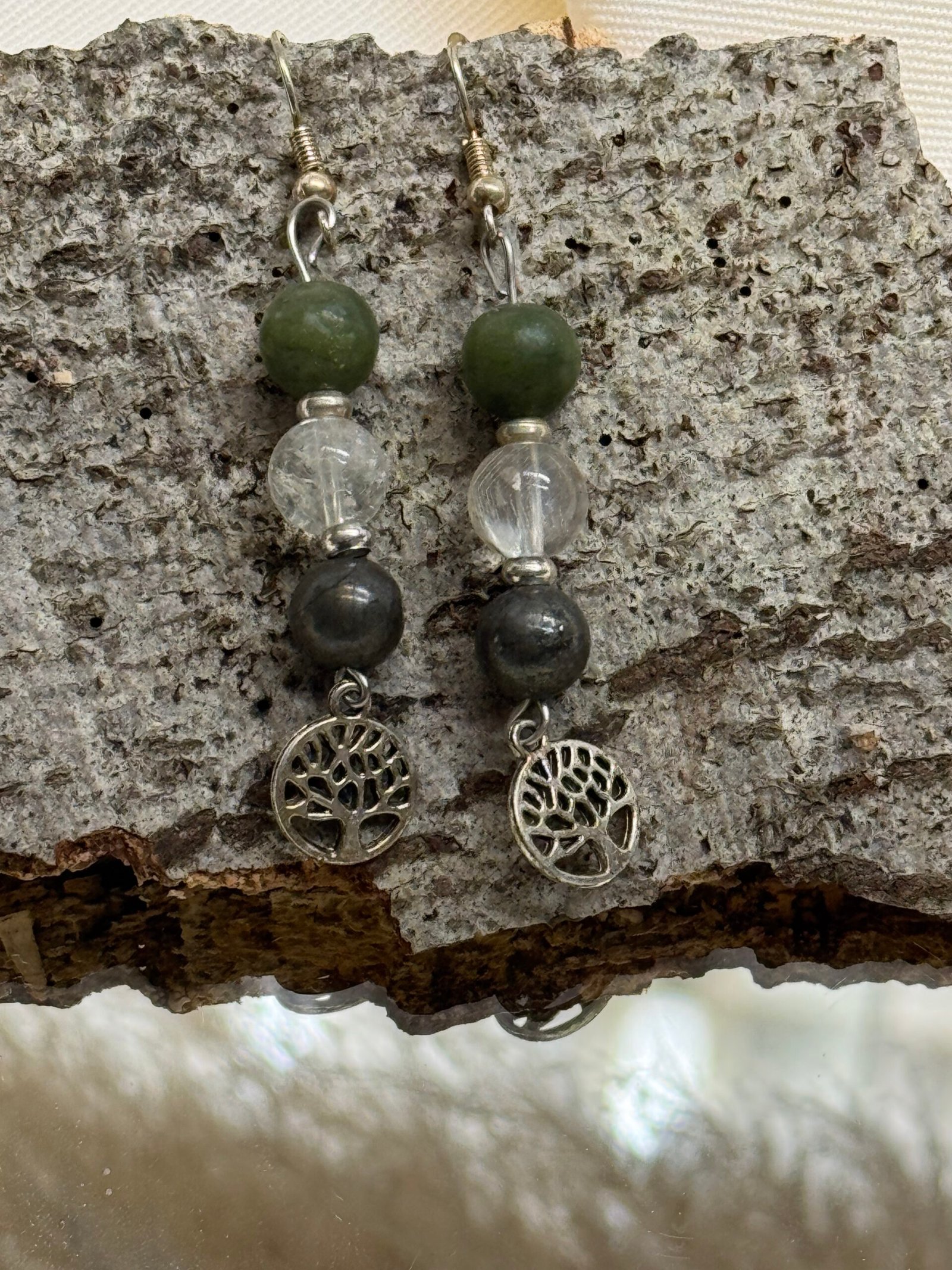 Boucles d’oreilles jade néphrite abondance faites main